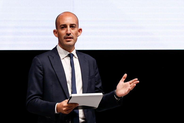 Francesco Costa, giornalista e direttore de Il Post, all'Assemblea di Confindustria Emilia parla di Stati Uniti