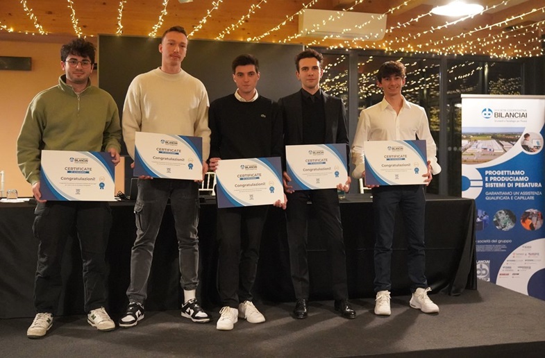 I ragazzi premiati con le borse di studio