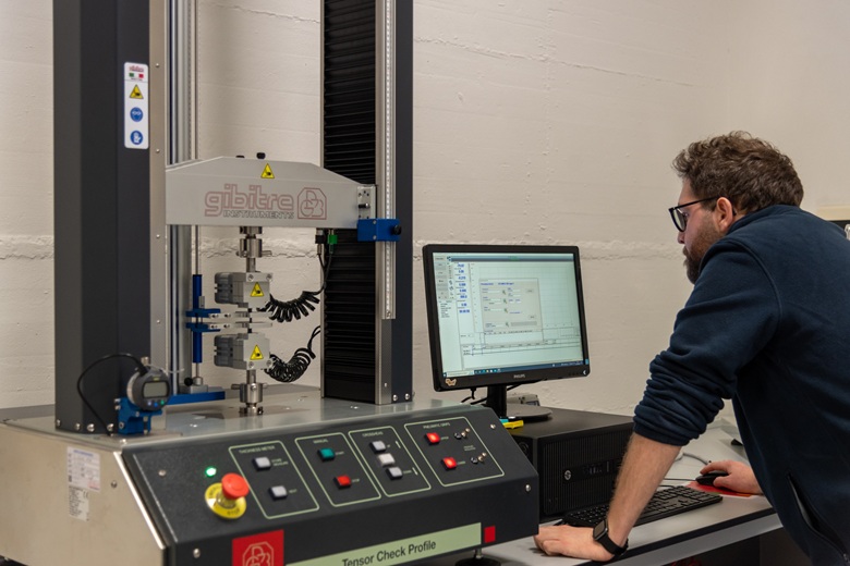 Sada Lab, il laboratorio di prova interno di Sada Cavi che ha ottenuto da Accredia la certificazione UNI CEI EN ISO/IEC 17025:2018