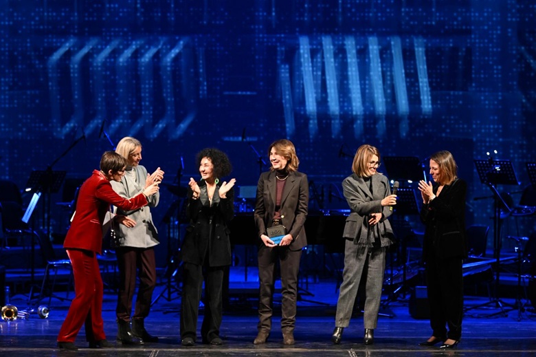 La giornalista Silvia Bencivelli, l'architetto Elena Zacchiroli Mascagni, il presidente di Confindustria Emilia Sonia Bonfiglioli, le sorelle Donatella e Paola Ferrari e Agnese Pini, direttrice responsabile di QN - Il Resto del Carlino - La Nazione - Il Giorno