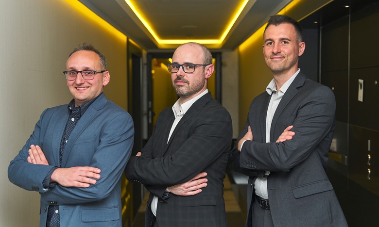 Da sinistra, Giacomo Barigazzi, Daniele Grassi e Jacopo Credi. Sono i fondatori di Axyon Ai, fintech di Modena specializzata nell’utilizzo dell’intelligenza artificiale