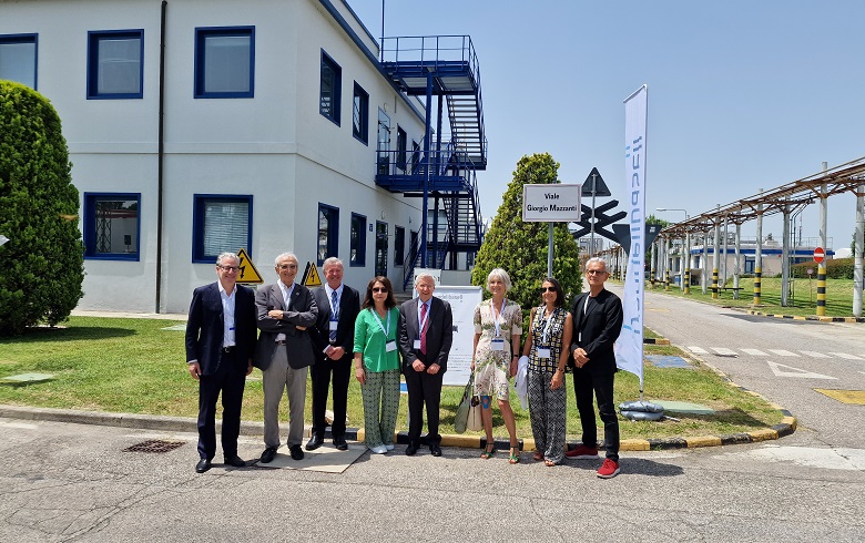 Viale Mazzanti, il tributo di Ferrara e LyondellBasell al suo inventore