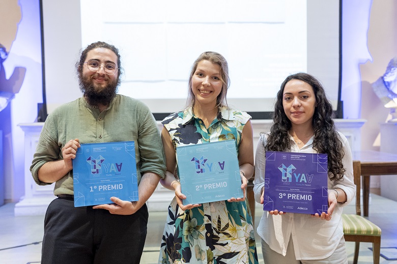 Francesco De Conno, Maria Krymskaya, e Rossana Nico, i vincitori del Young Art Award 2022 creato dal Gruppo Giovani Imprenditori di Confindustria Emilia