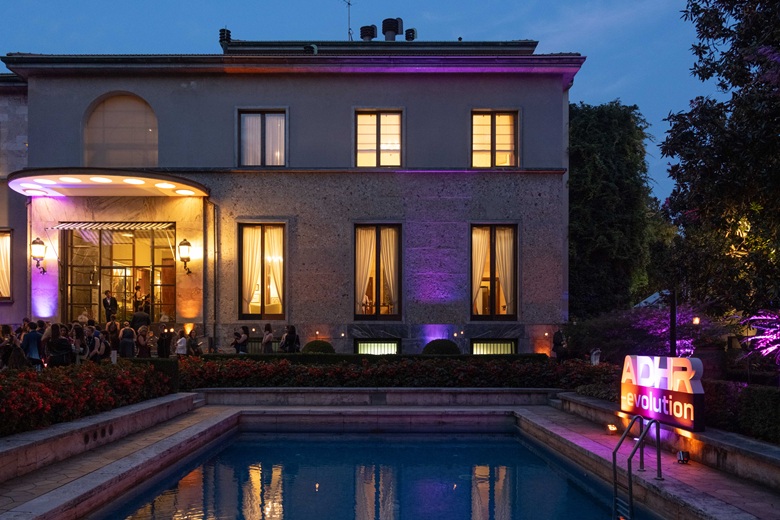 Un momento dell'evento ADHR Evolution 2026 a Villa Necchi, Milano