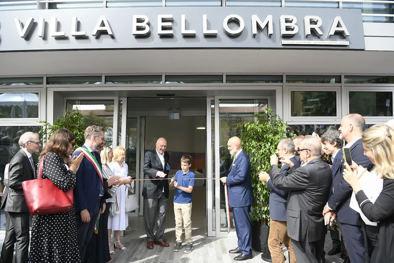 Taglio del nastro inaugurazione Villa Bellombra