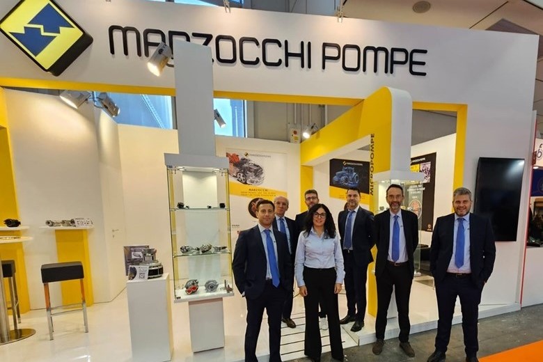 Il team di Marzocchi Pompe allo stand C9 del Padiglione 18 di BolognaFiere in occasione di EIMA International 2024