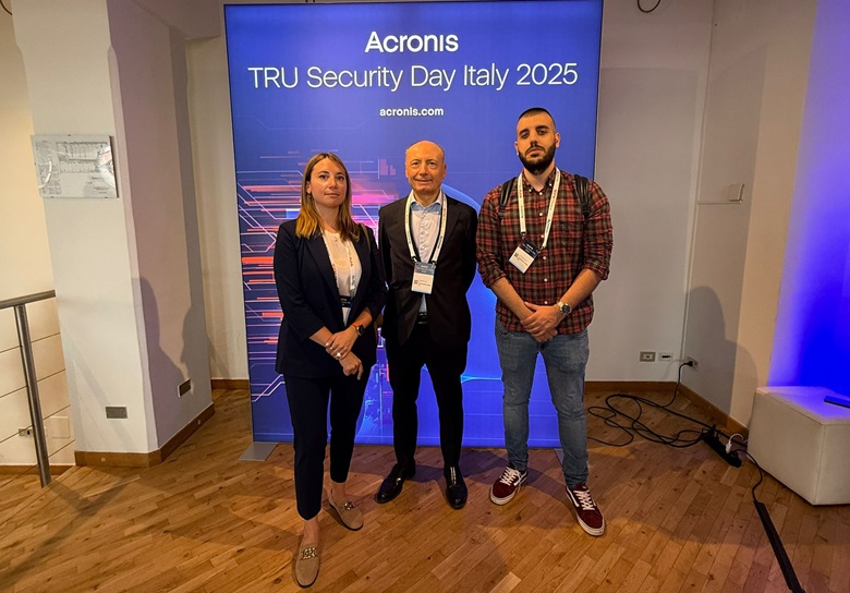 Da sinistra: Beatrice Nale, service manager, Giuseppe Nale, CTO, e Riccardo Vitale, systems & field engineering manager di Skybackbone Engenio