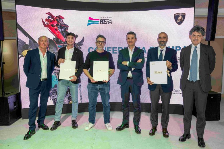 Maurizio Giani, direttore marketing Herambiente e ideatore del progetto SCART; Andrea Faina, sponsorship e special project Lucca Crea; Giuseppe Camuncoli, fumettista Marvel; Orazio Iacono, AD Gruppo Hera; Ranieri Niccoli, CFO Automobili Lamborghini; Andrea Ramonda, AD Herambiente
