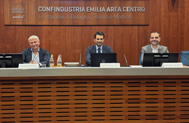 Il palco dei relatori del convegno organizzato da Sismocell