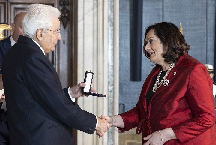 Silvia Vaccari, presidente nazionale di FNOPO e Risk Manager dell'Ospedale di Sassuolo e il presidente della Repubblica Sergio Mattarella