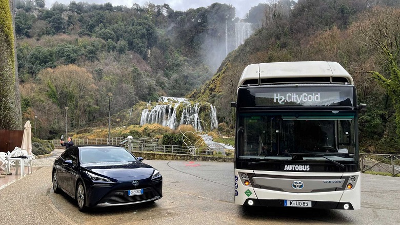 Via agli autobus a idrogeno italiani