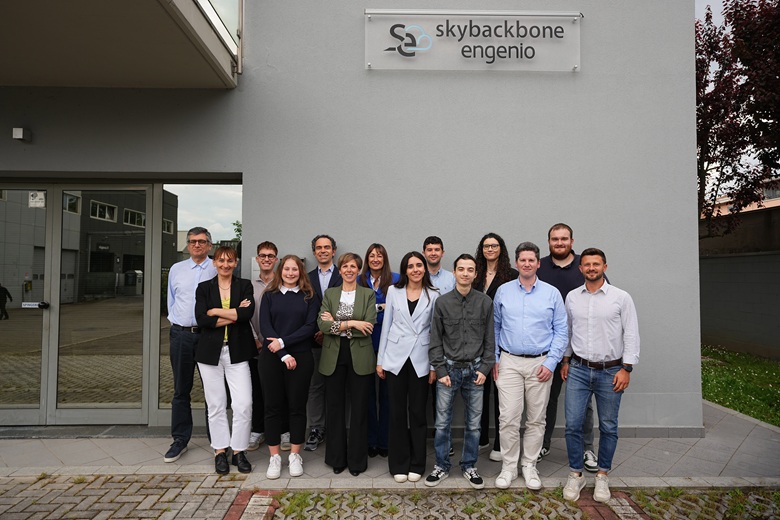 Il team Skybackbone Engenio