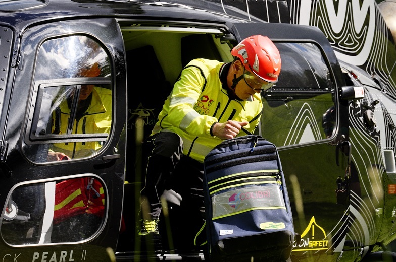 Simulazione soccorso in montagna con Colibrì