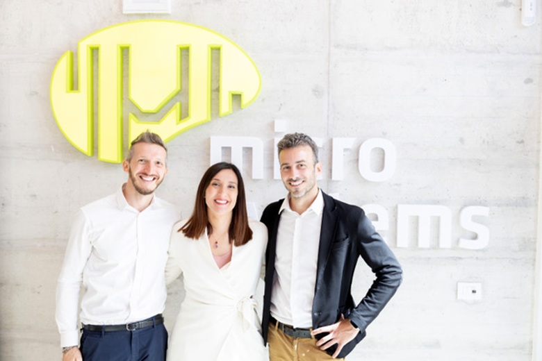Da sinistra: Andrea Tosi, Tiziana Tosi e Francesco Melegoni, amministratori delegati di Micro Systems