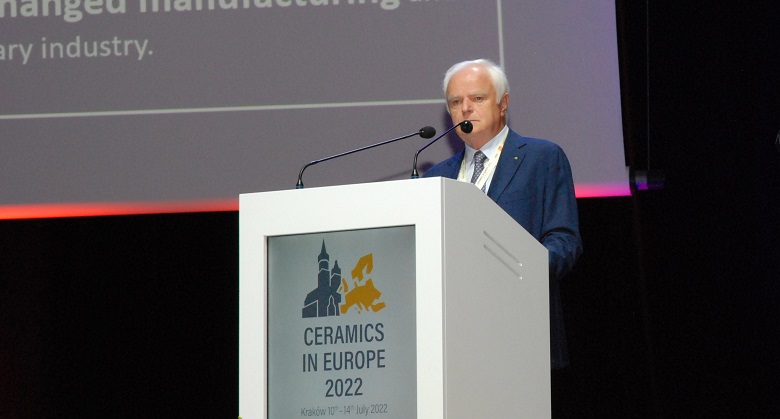 Il premio riconosce il contributo essenziale fornito all’industria ceramica europea attraverso un processo industriale e una tecnologia innovativa unici al mondo