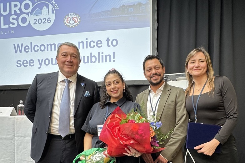 Da sinistra: Antonio Petralia, CEO di Eurosets; Sahara Romero, paziente; dottor Mario Andrés Mercado Díaz, specialista di terapia intensiva della Clínica Shaio di Bogotá; Estefanía Giraldo Bejarano, infermiera specializzata in ECMO della Clínica Shaio.