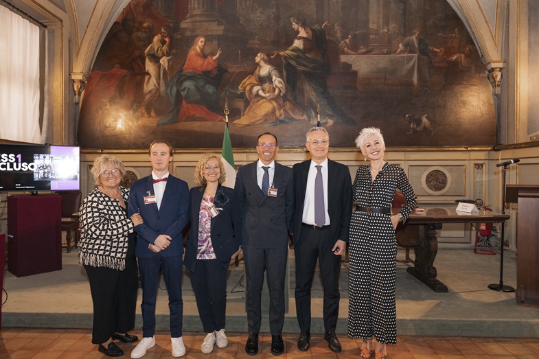 Da sinistra Antonella Scarpa, Achille Missiroli, Marcella Vaccari, Fabio Galvani, Stefano Vaccari e la moderatrice Elisabetta Aldrovandi.