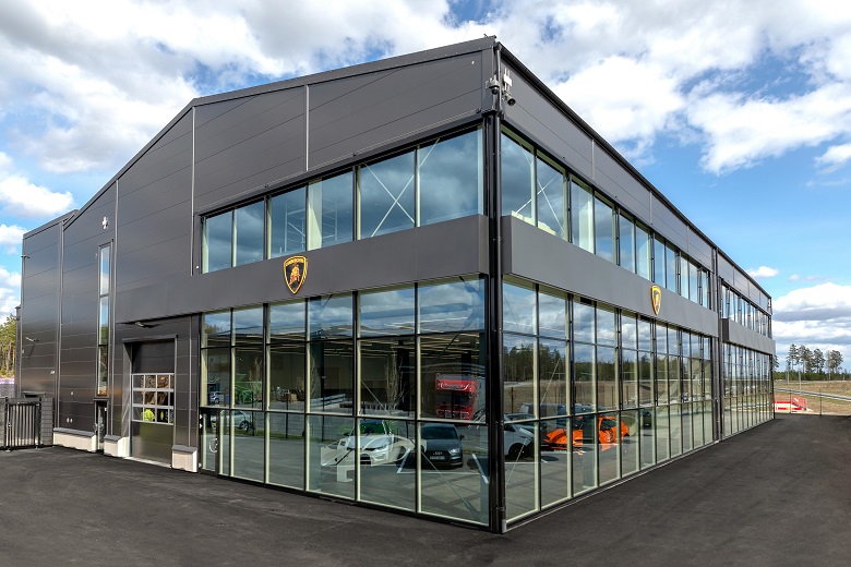 Lamborghini Stockholm dealership outside