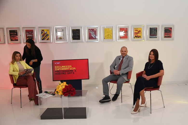 Da sinistra: Tiziana Fait, giornalista e conduttrice TV - Piero Malfona, cybsersecurity director di Skybackbone Engenio - Daniela Guidi, data protection officer