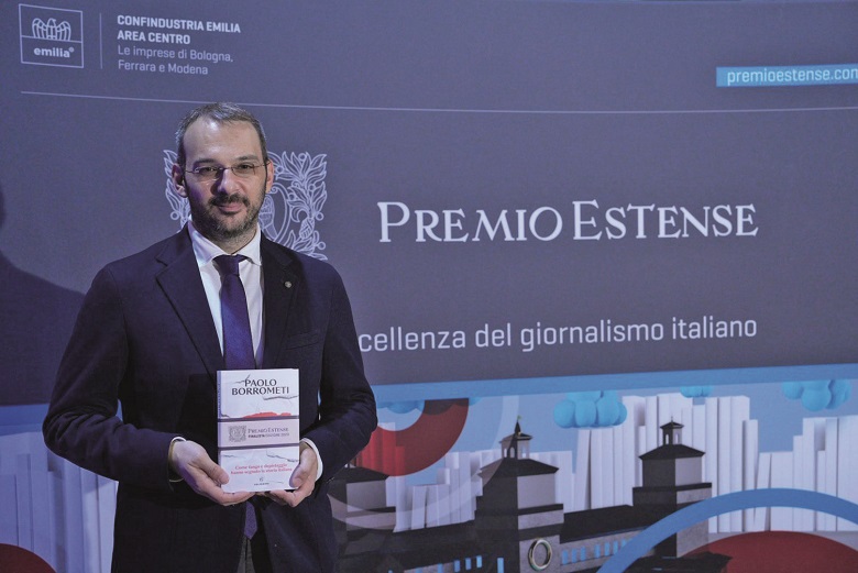 "Traditori. Come fango e depistaggio hanno segnato la storia italiana" è il libro di Paolo Borrometi finalista al Premio Estense 2023