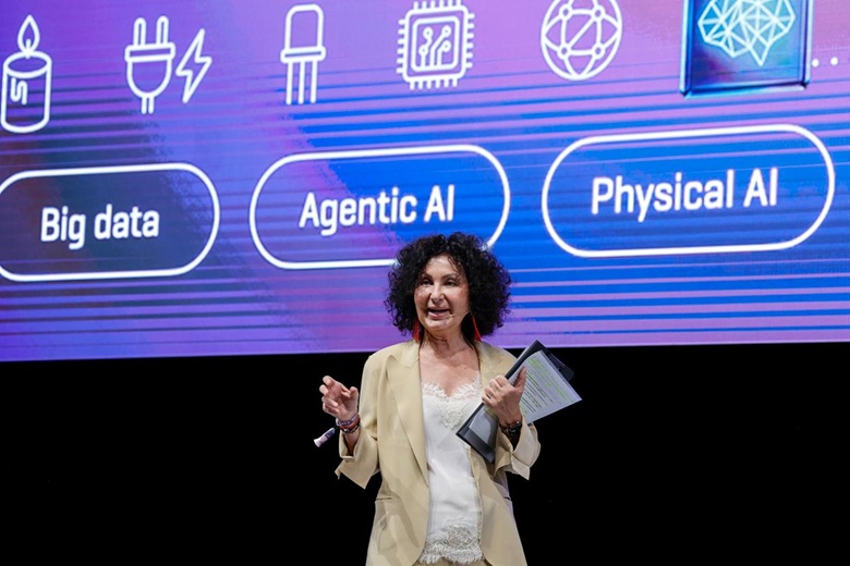 Sonia Bonfiglioli, presidente di Confindustria Emilia, apre l'Assemblea generale degli industriali emiliani a Farete 2026