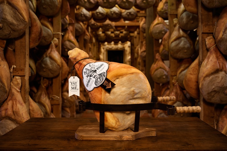 Il prosciutto crudo Costante, dedicato al fondatore di Villani Salumi