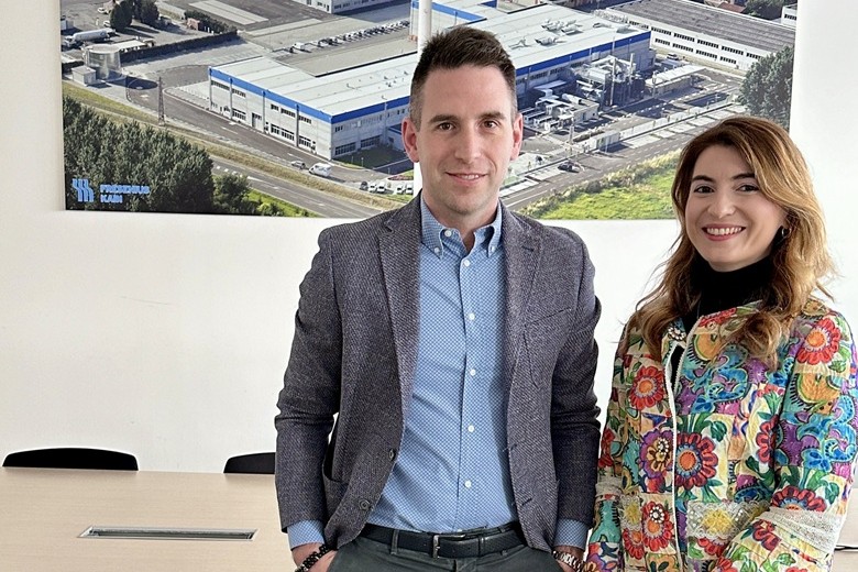 L’amministratore delegato Luca Ferraresi e Senanur Akkilic, Continuous Improvement & CSR & External Communication Manager