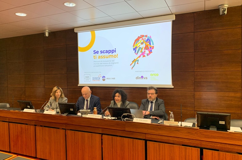 Da sinistra: Tiziana Ferrari, direttore generale di Confindustria Emilia, Vincenzo Colla, vicepresidente con delega a sviluppo economico e green economy, energia, formazione professionale, università e ricerca della Regione Emilia-Romagna, Sonia Bonfiglioli, presidente di Confindustria Emilia e Renzo Colucci, direttore generale di Seneca Impresa sociale