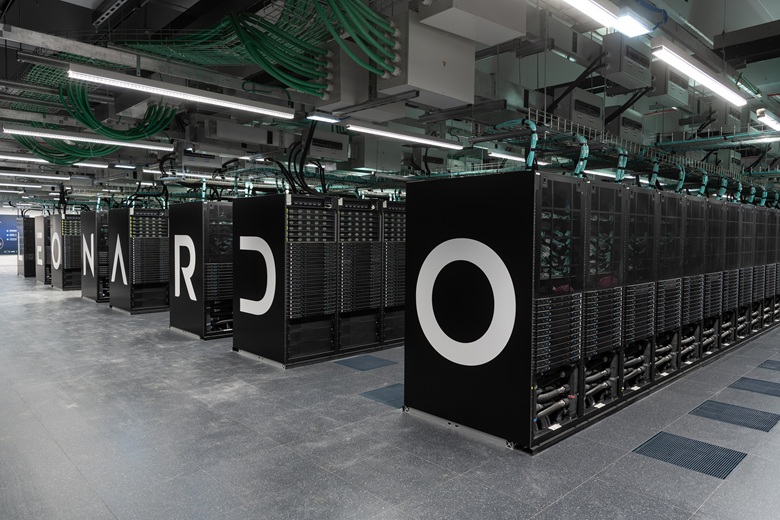 Il White Space, la sala che ospita il supercomputer Leonardo