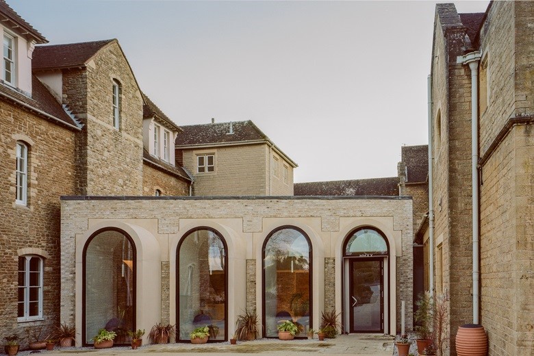 Esempio di progetto in lizza - St Mary's Convent, Inghilterra, Architetto Lorenzo Zandri del Hall McKnight Architects